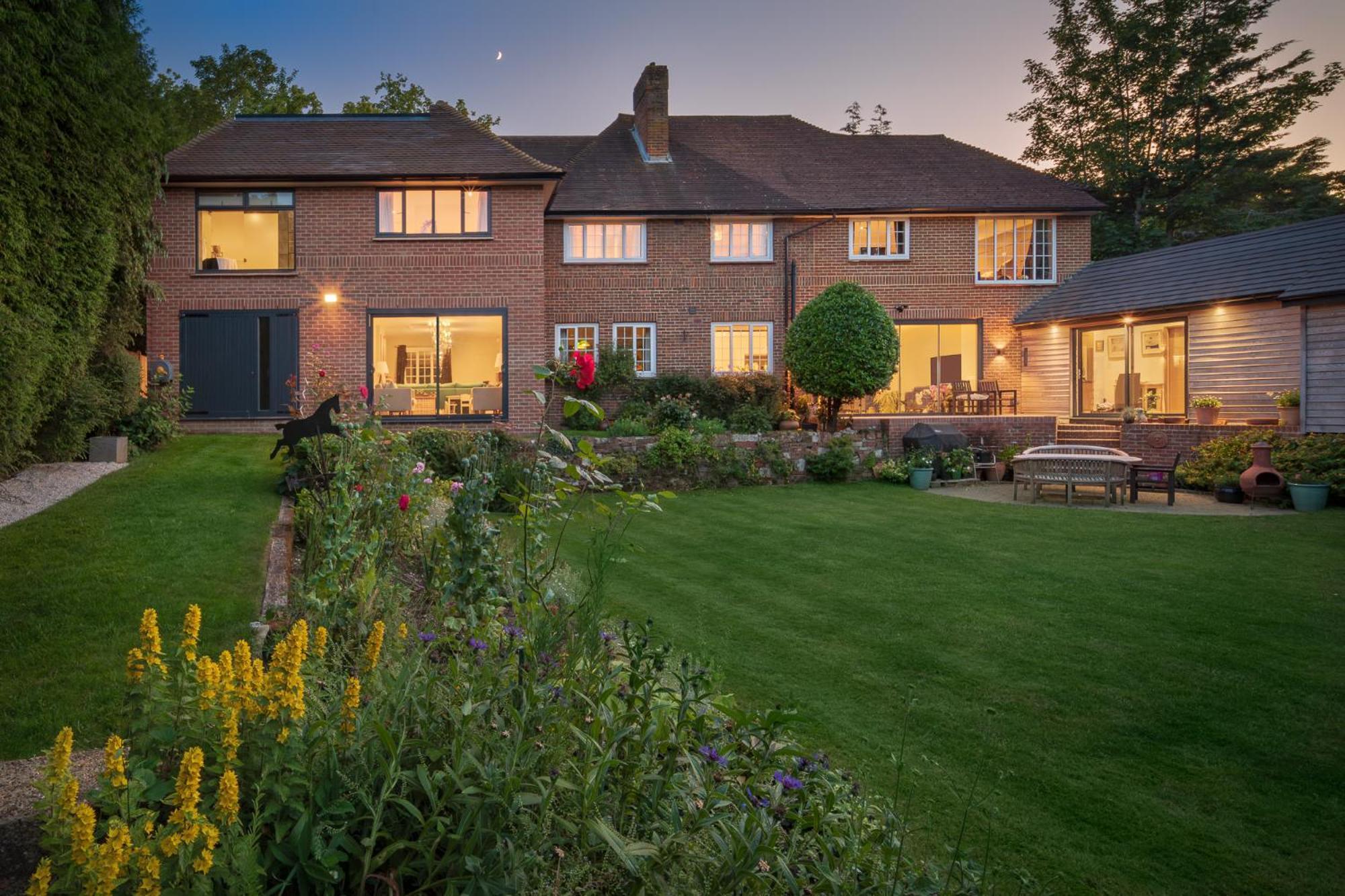 ホテル Westleigh Ashtead エクステリア 写真