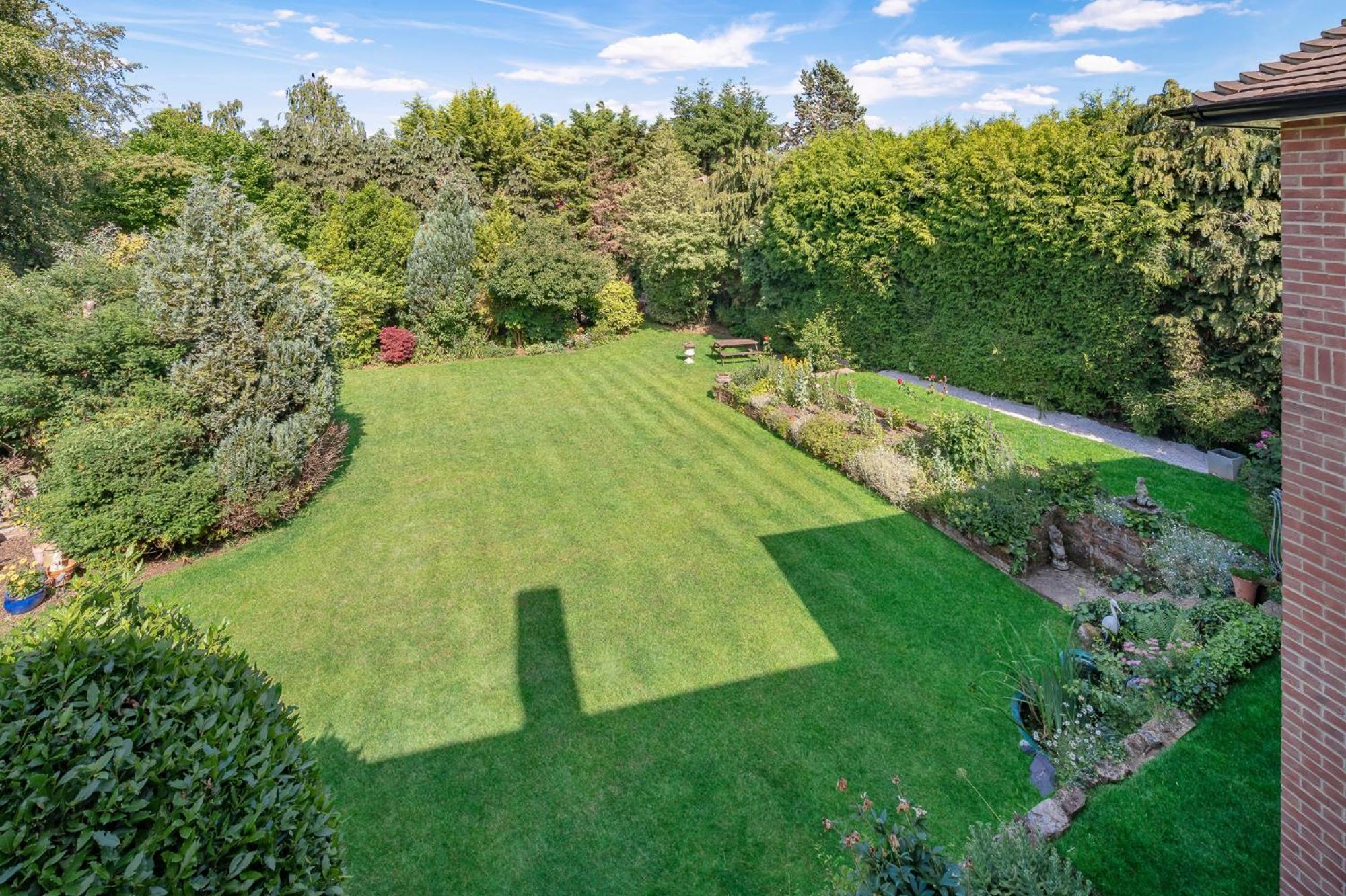 ホテル Westleigh Ashtead エクステリア 写真