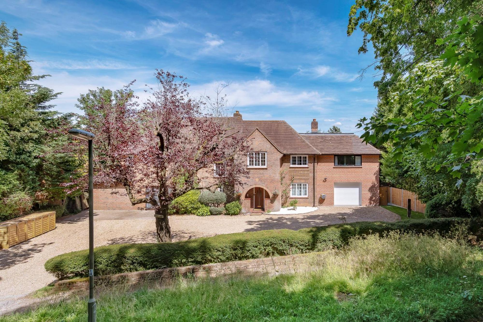 ホテル Westleigh Ashtead エクステリア 写真